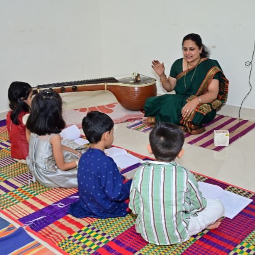 Handdrawn Circle Logo (2)